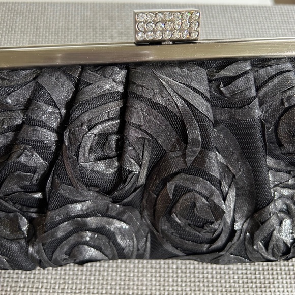 Jessica McClintock Black Shimmer Fabric Evening Bag - Fits iPhone! - Picture 3 of 5